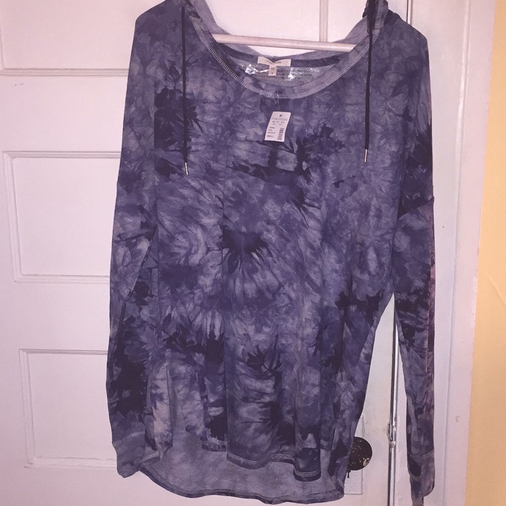 Maurice’s shirt